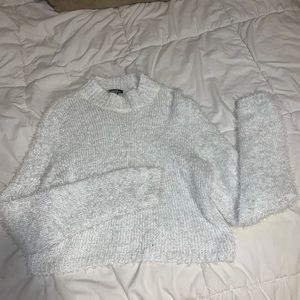 White soft long sleeve crop top